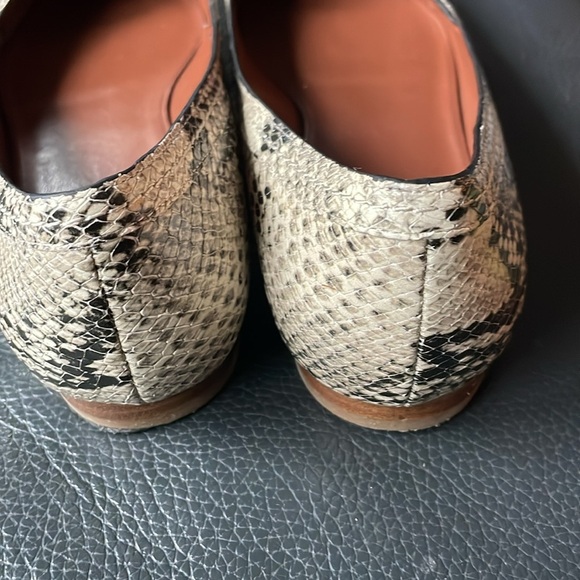 Cole Haan Snakeskin Flats Size7.5B Stylish Business QuietLuxury Elegant Feminine - Picture 7 of 12